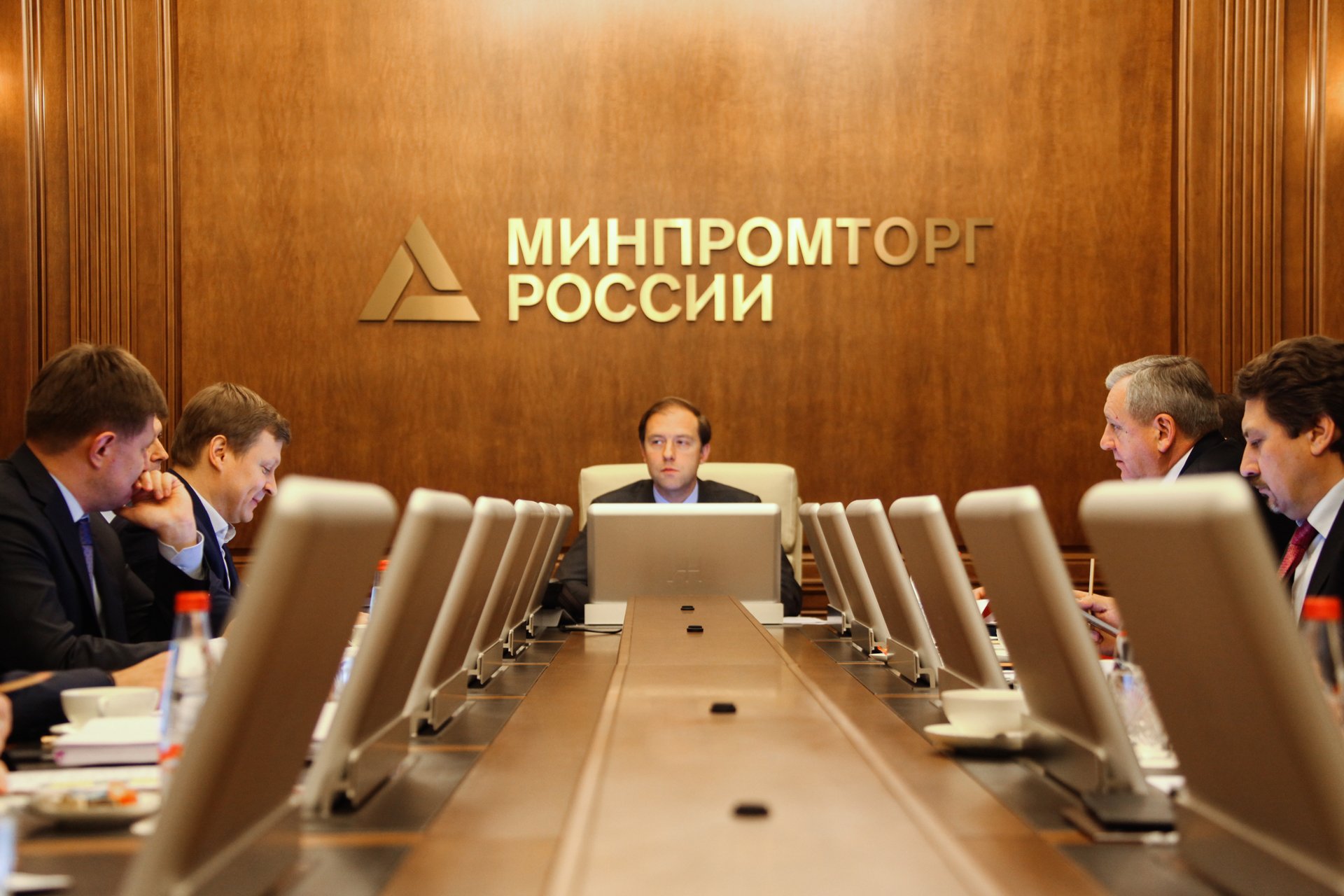 Минпромторг выделил 10,7 млрд. рублей на поддержку и развитие промышленности