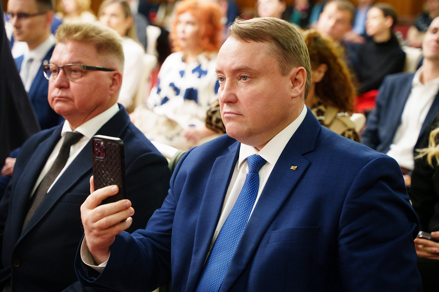 Врио губернатора Дмитрий Демешин поздравил бизнес-сообщество Хабаровского края с Днем предпринимателя и в ходе торжественного приема наградил победителей ежегодного конкурса «Предприниматель года»