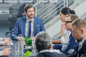 Открыли собственный сервисный центр Allcorp3 и расширили штат до 300 человек. На тот момент сервисный центр выполнял более 30 заказов в день.<br>