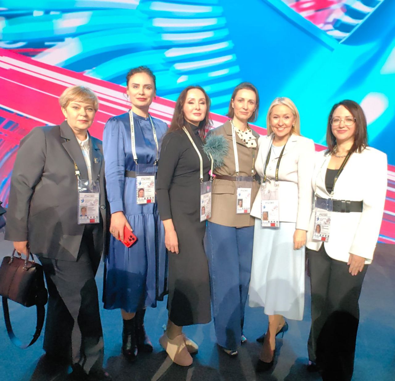 Всероссийский женский форум «Женщины: сохраняем традиции – развиваем Россию» Всероссийский женский форум «Женщины: сохраняем традиции – развиваем Россию»