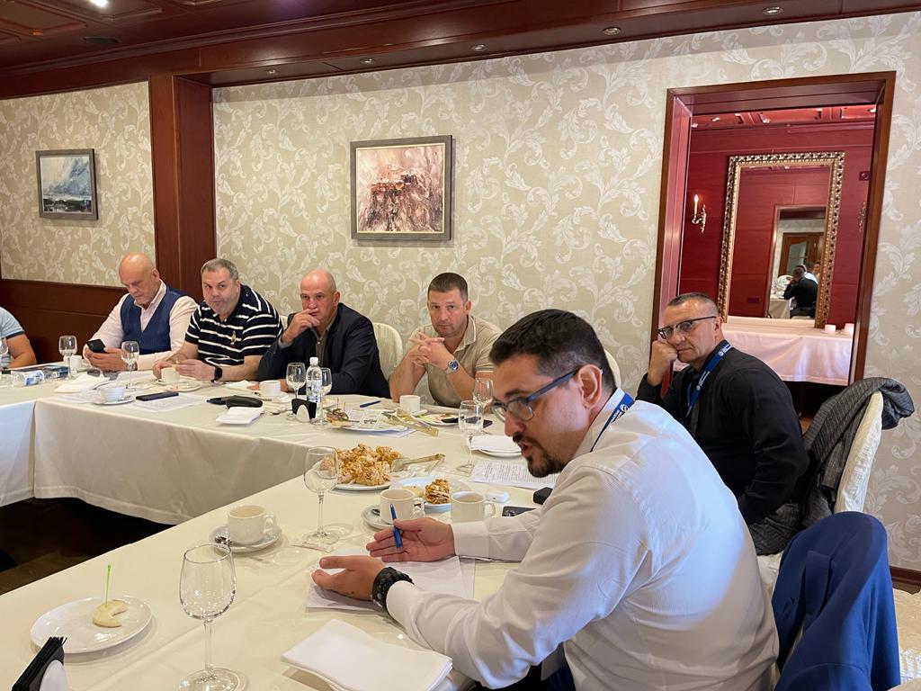 Деловой завтрак с Президентом "ОПОРЫ РОССИИ" Александром Калининым Деловой завтрак с Президентом "ОПОРЫ РОССИИ" Александром Калининым