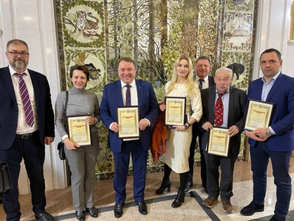 Награждение представителей Хабаровской «ОПОРЫ» на совете по предпринимательству
